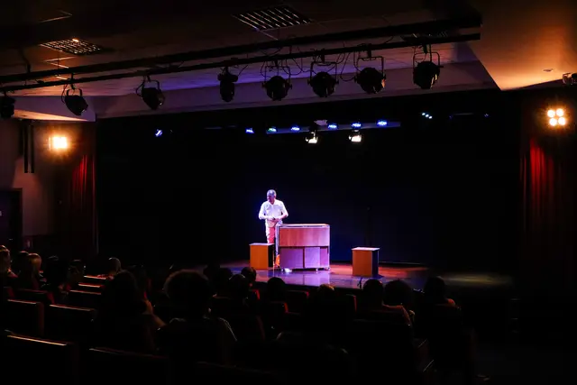 Cena do espetáculo Do Ré Mi Fu — registro 86